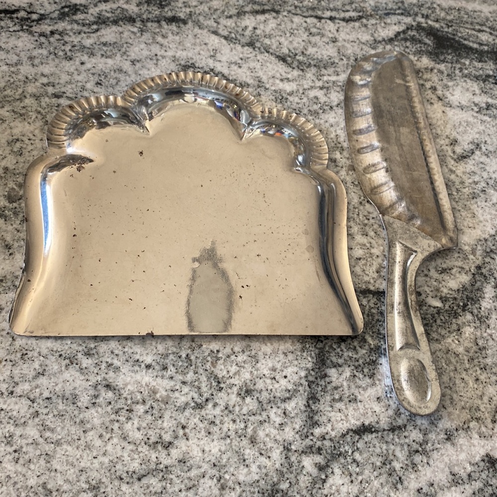 Vintage Or Antique Crumb Scraper Set! - Picture 4 of 4